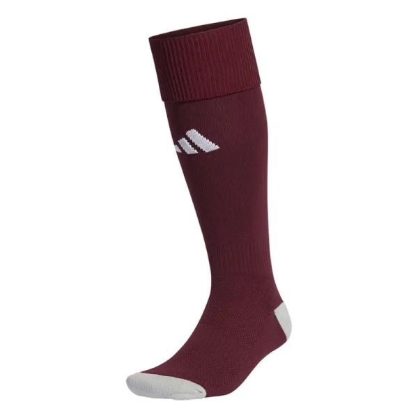 Adidas IB7820 futbola getras, bordo krāsa Adidas IB7820 futbola getras, bordo krāsa